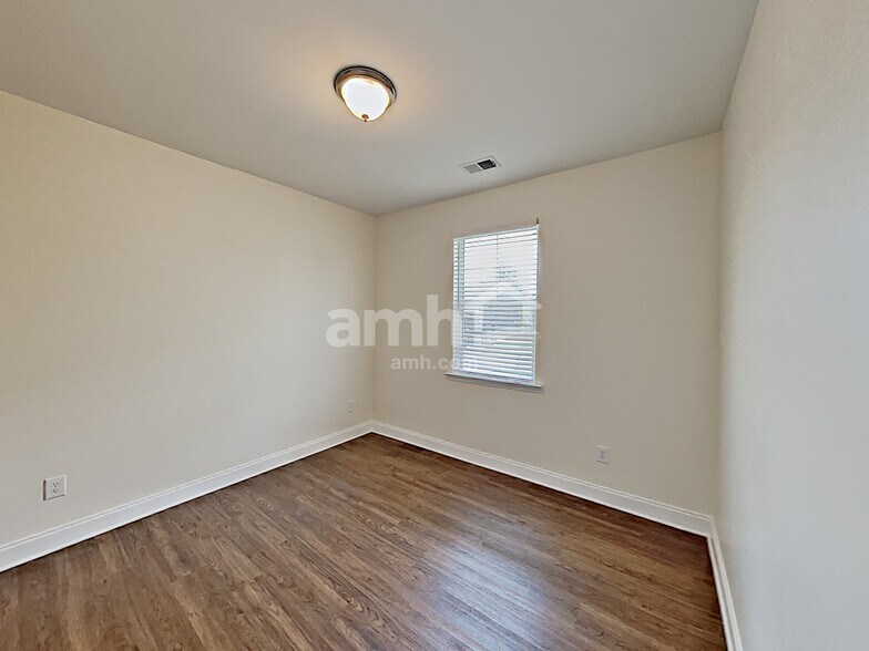 Building Photo - 6450 Atlantic Bch Ave