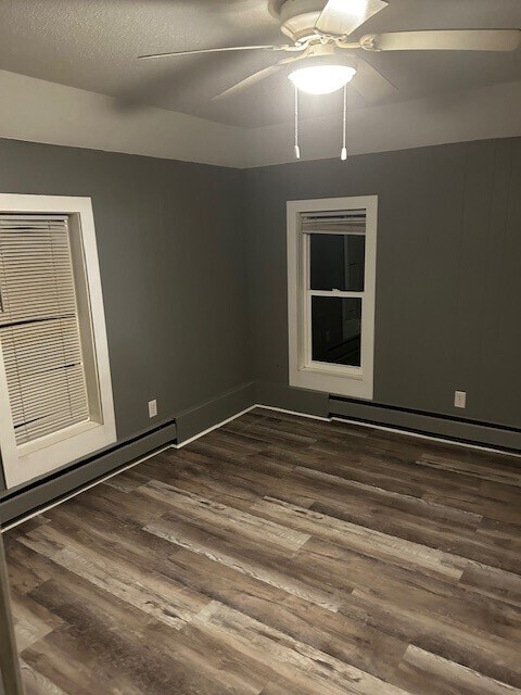 Building Photo - 902 6th Ave NE