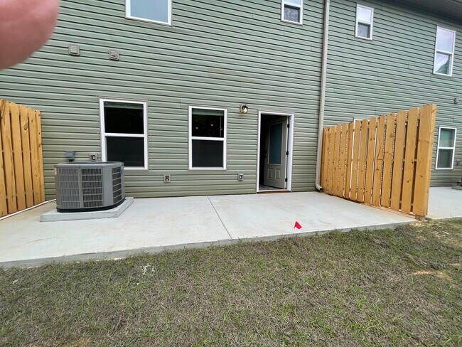 Building Photo - 1703 Sound Haven Ct