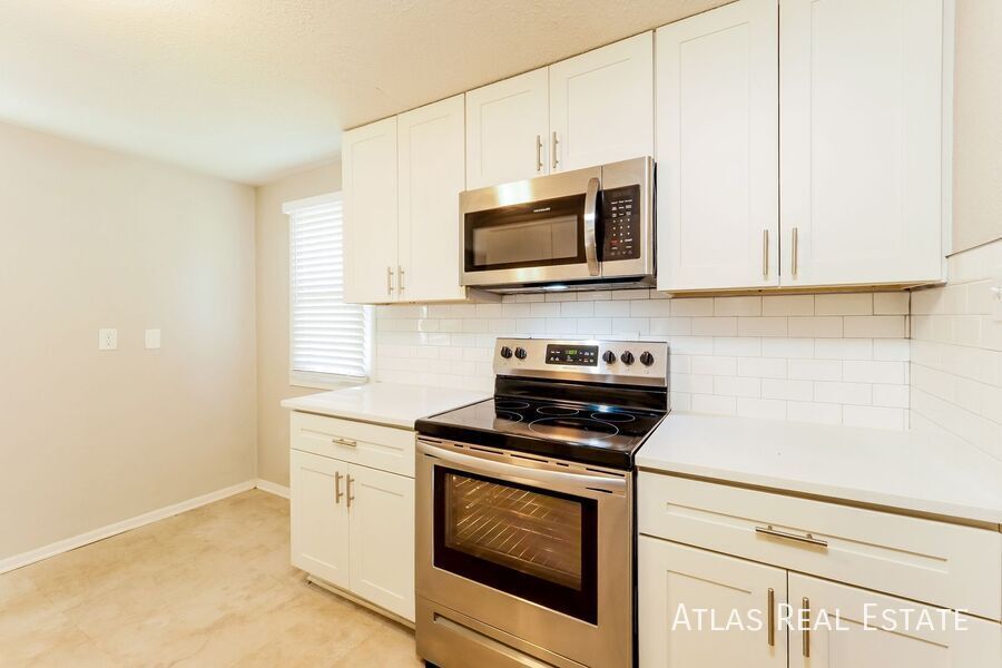 Building Photo - 9 W 89 Terrace