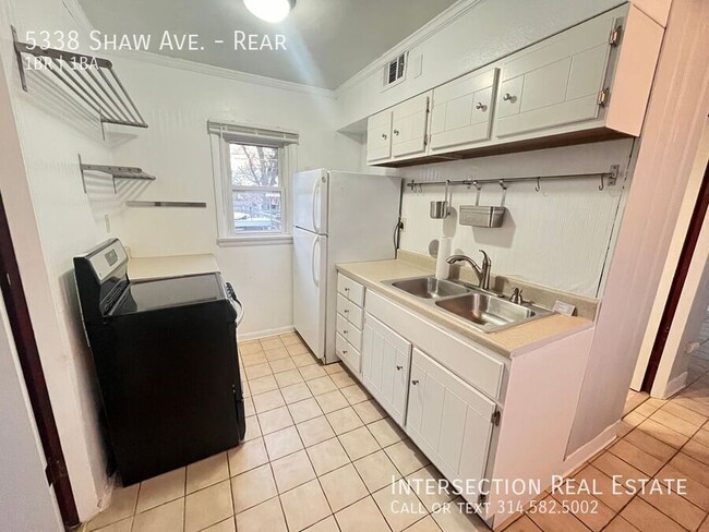 Building Photo - 5338 Shaw Ave