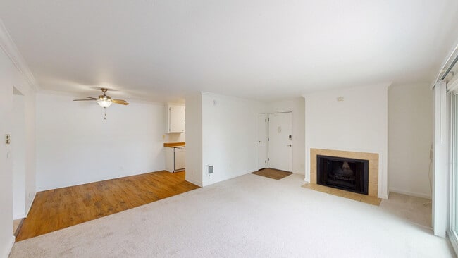 Building Photo - 521 Alameda del Prado