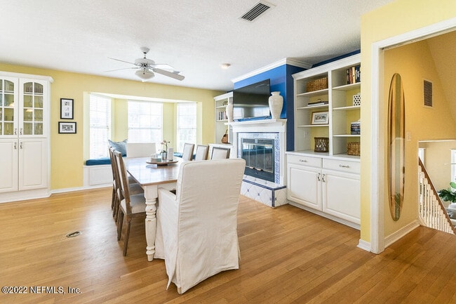 Building Photo - 2102 First St