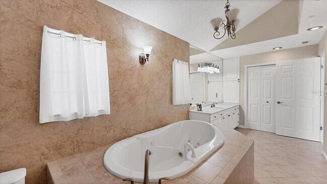 Building Photo - 120 Sands Pt Dr