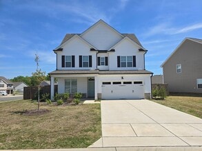 Building Photo - Perfect Mebane Location!