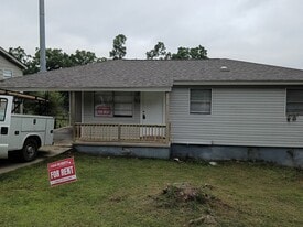 Building Photo - 512 Libby Ln