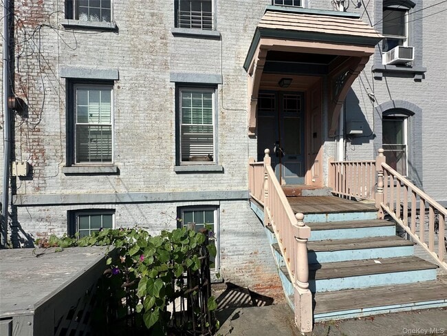 Building Photo - 177 Liberty St