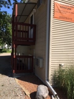 Motion lighting when pull into driveway - 732 Wisconsin St