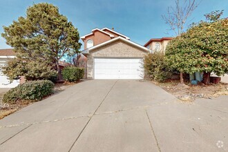 Building Photo - FOOTHILLS 3/BD 2.5/BA 2-STORY