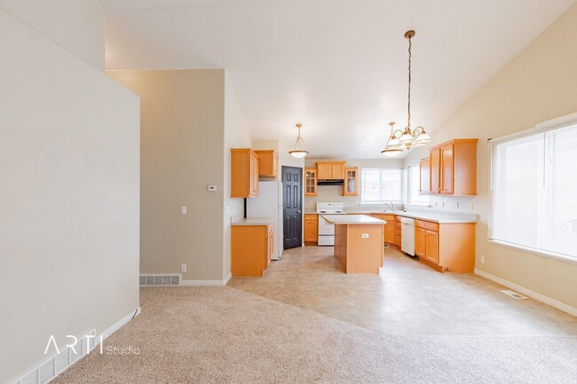 Building Photo - Amazing Remodeled Home in North Lehi