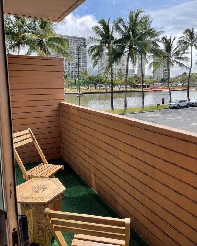 Building Photo - Regency Ala Wai Condo - FURNISHED 1 bedroo...