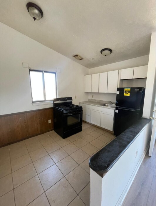 Building Photo - Thurston Street