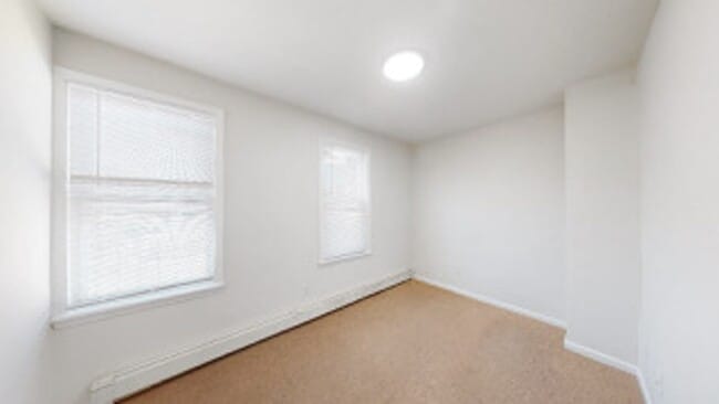 Building Photo - 1052 Garfield Ave