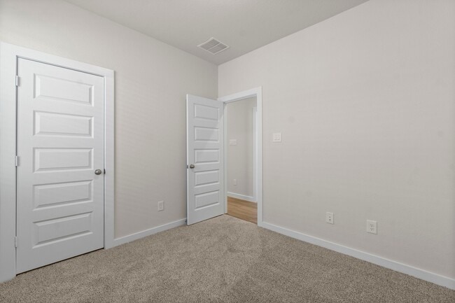 Building Photo - 9419 Herons Preserve