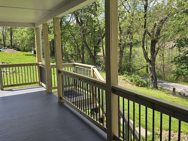 Building Photo - Newly remodeled single family home