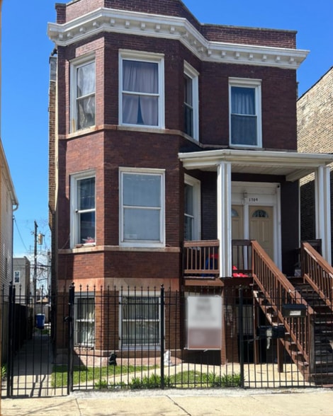 Primary Photo - 1704 N Springfield Ave