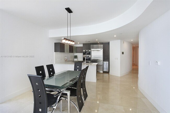 Building Photo - 17001 Collins Ave