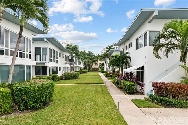 Building Photo - 425 Bayshore Dr