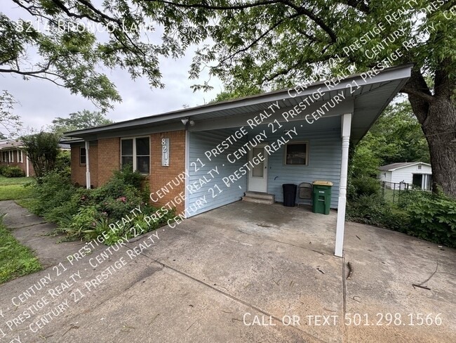 Building Photo - 8214 Bronco Ln