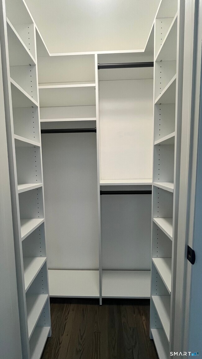 Building Photo - 34 Keith St