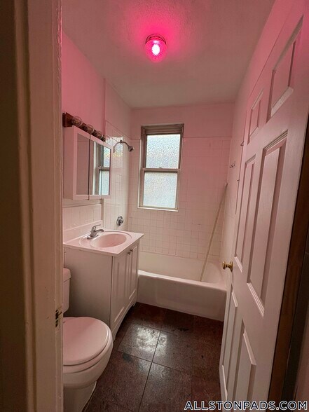 Building Photo - 11 Scottfield Rd