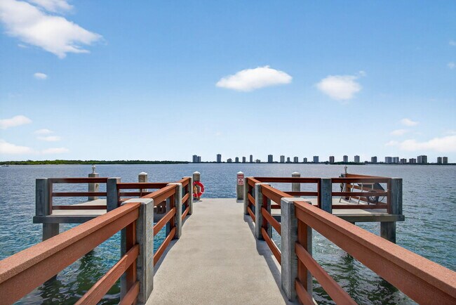 Building Photo - 105 Paradise Harbour Blvd