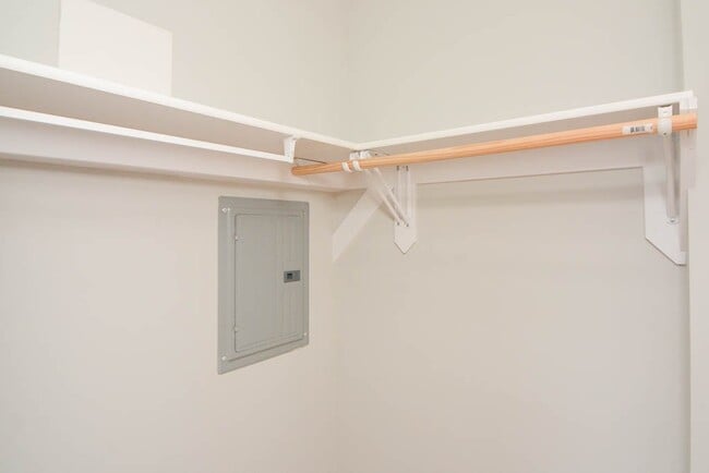 Building Photo - 555 W Arlington