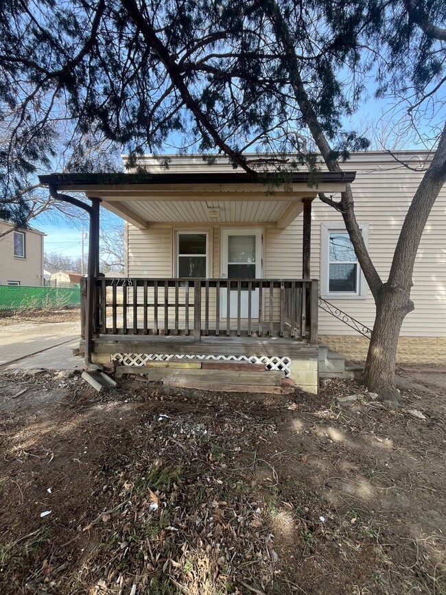 Building Photo - Ralston Rental Home Available