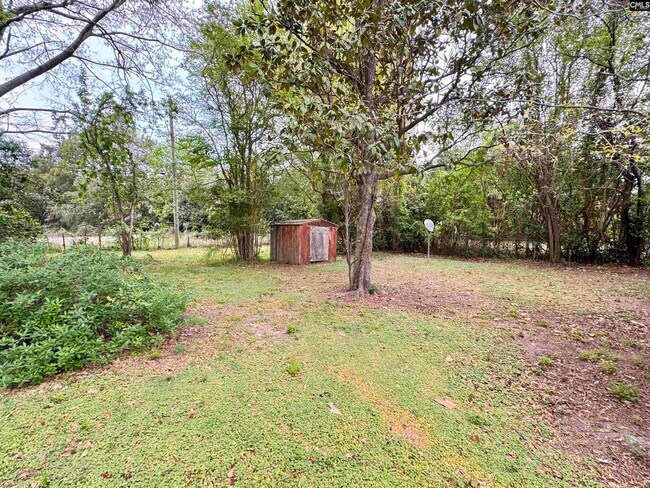 Building Photo - 3611 Hydrangea St