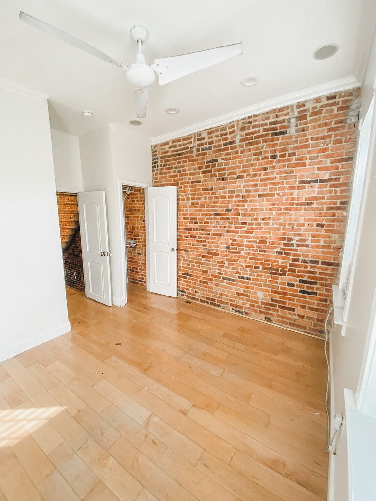 Building Photo - 1413 Anchor St