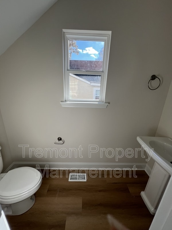 Building Photo - 2719 Orton St