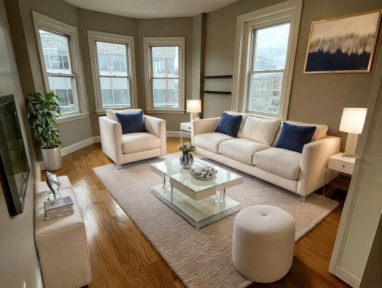 Primary Photo - 136 Berkshire St