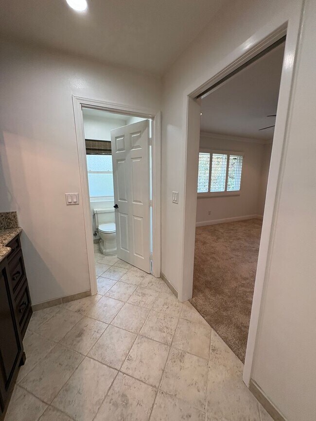 Building Photo - Spacious House - 2 stories - 4 Bedrooms + 2.5 Baths & large 2 car garage