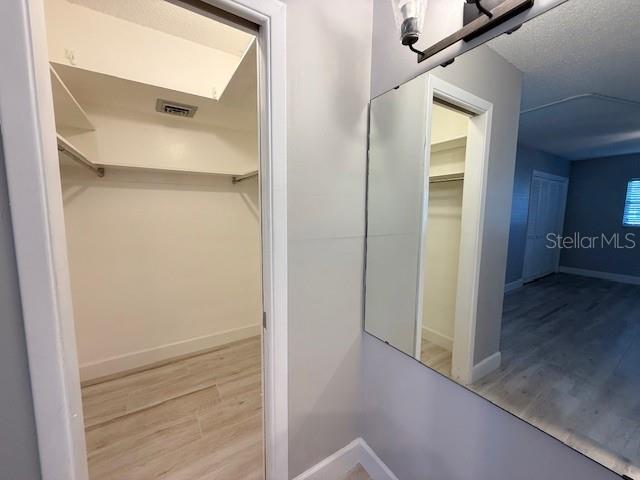 Building Photo - 7351 W Country Club Dr N