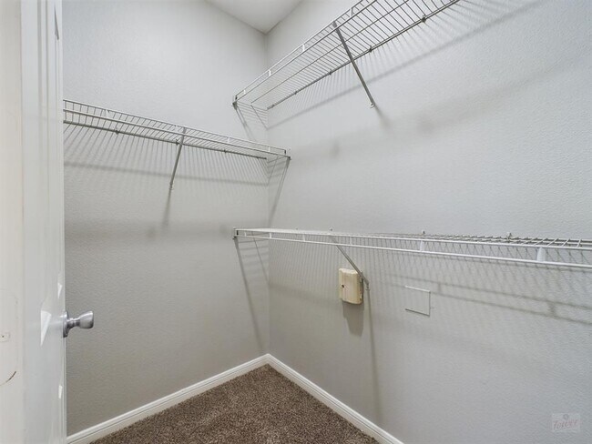 Building Photo - 2320 Gracy Farms Ln
