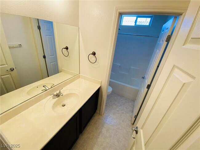 Building Photo - 8428 Bellery Ave