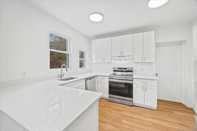 Building Photo - 38 Fairview Ave