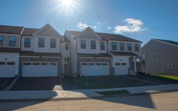 Building Photo - 355 Aspen Wy