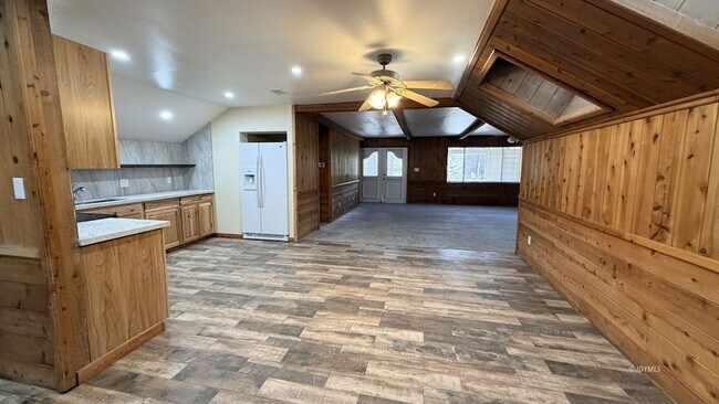 Building Photo - 54141 Pine Crest Ave