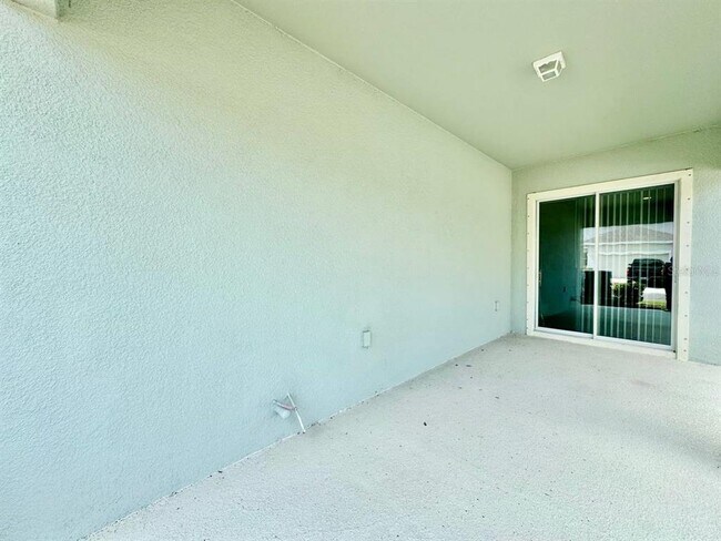 Building Photo - 827 Winterside Dr