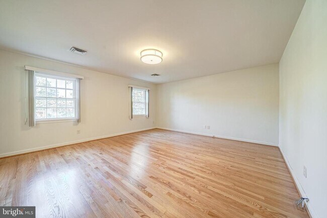 Building Photo - 6209 Stoneham Ln