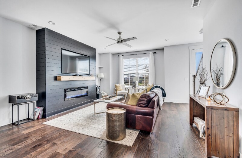 Building Photo - 740 Inspiration Blvd