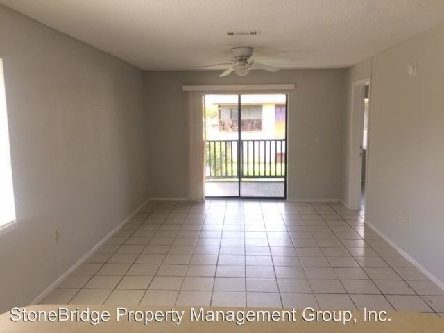 Building Photo - 2526 S Oak Ave
