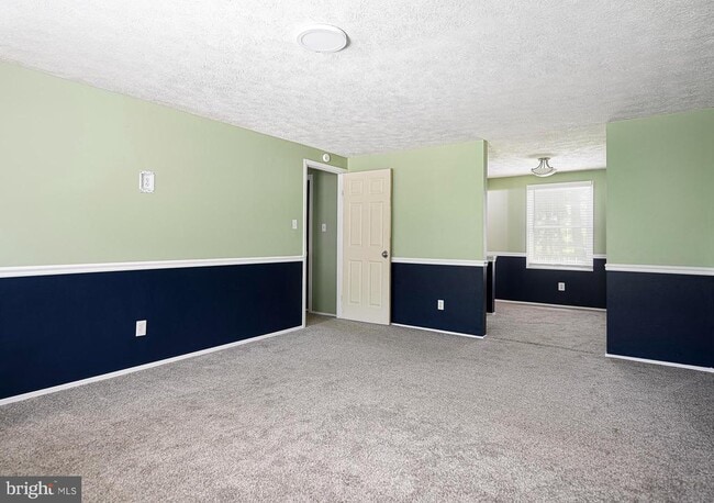 Building Photo - 703 E Broadway