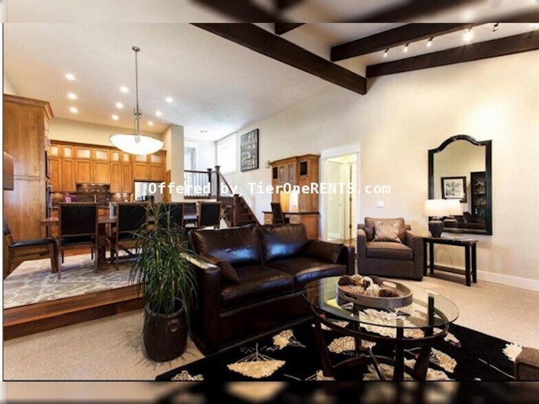 Building Photo - This property offers a NO DEPOSIT option available for qualified renters!