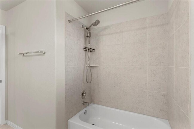 Building Photo - 121 Emerald Pass