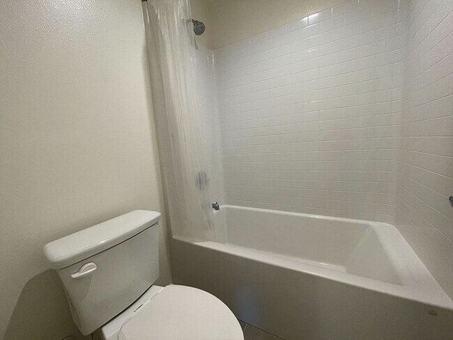 Building Photo - 5-Bedroom Home, Including In-Law Suite, in...