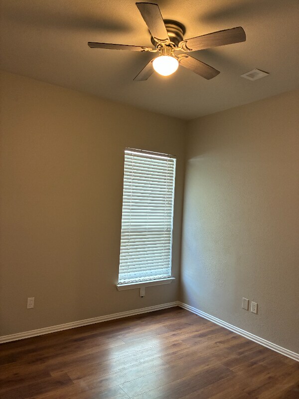 Building Photo - 1336 Kingston Pl