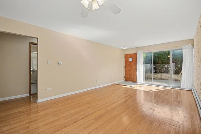 Building Photo - 1245 N La Grange Rd