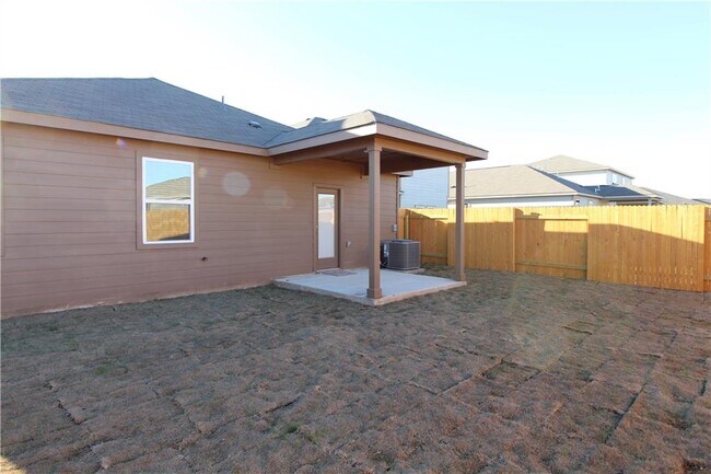 Building Photo - 509 Washington Dr